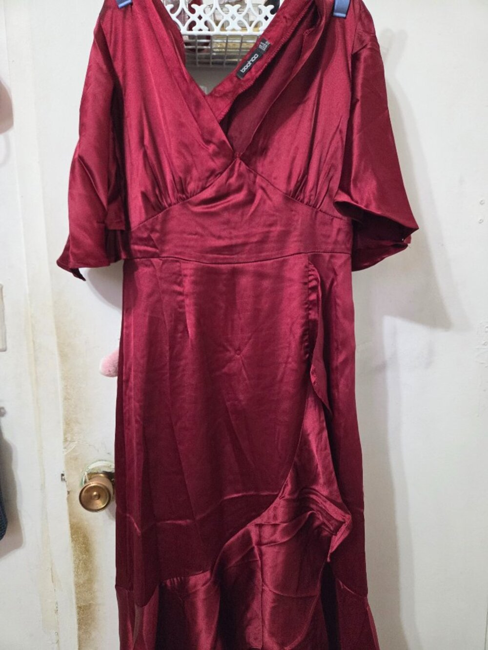 Boohoo Burgundy Satin Wrap Midi Dress – Elegant & Flattering ✨